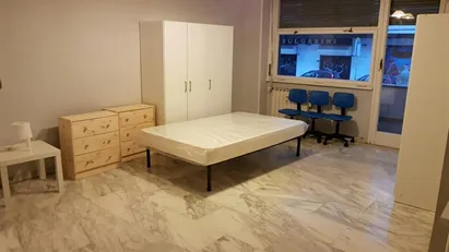 Room for rent in Roma Municipio III – Monte Sacro, Rome
