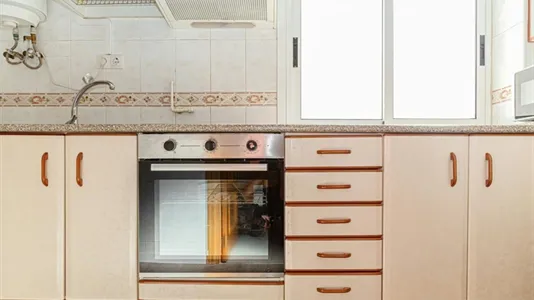 Houses in Zaragoza - photo 9