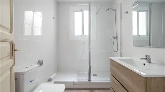 Rooms in Barcelona Eixample - photo 5