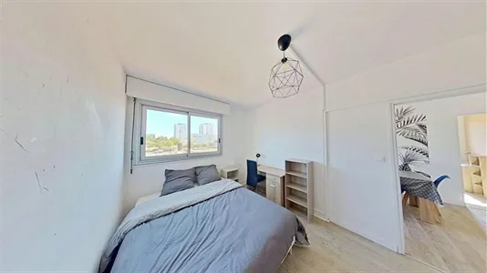 Rooms in Poitiers - photo 3
