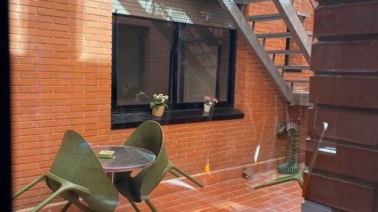 Rooms in Barcelona Ciutat Vella - photo 7