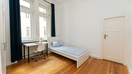 Rooms in Berlin Charlottenburg-Wilmersdorf - photo 2