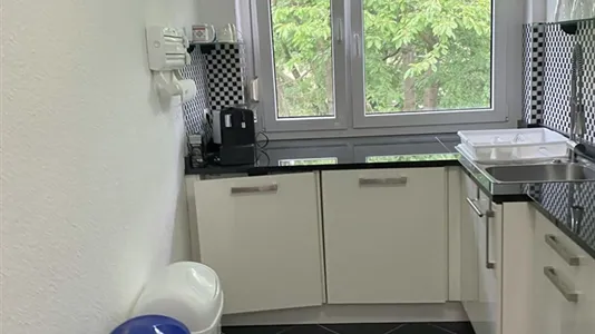 Rooms in Frankfurt Mitte-West - photo 9