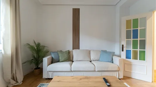 Rooms in Madrid Chamartín - photo 10