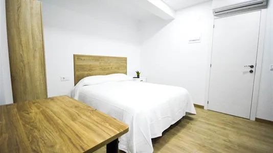 Apartments in Valencia Extramurs - photo 8