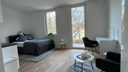 Apartments in Berlin Steglitz-Zehlendorf - photo 3