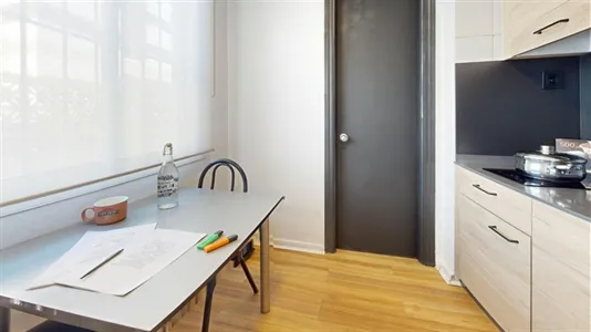 Rooms in Málaga - photo 4