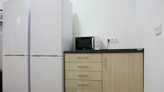 Rooms in Madrid Salamanca - photo 8