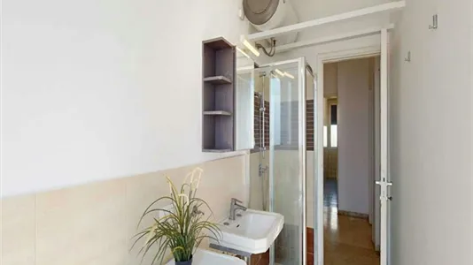 Rooms in Milano Zona 2 - Stazione Centrale, Gorla, Turro, Greco, Crescenzago - photo 10