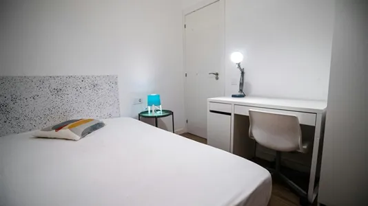 Rooms in Barcelona Eixample - photo 1