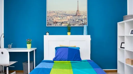 Rooms in Milano Zona 8 - Fiera, Gallaratese, Quarto Oggiaro - photo 4