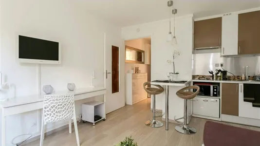 Apartments in Paris 16éme arrondissement (North) - photo 4