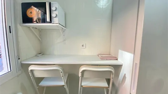 Rooms in Adaro - photo 10