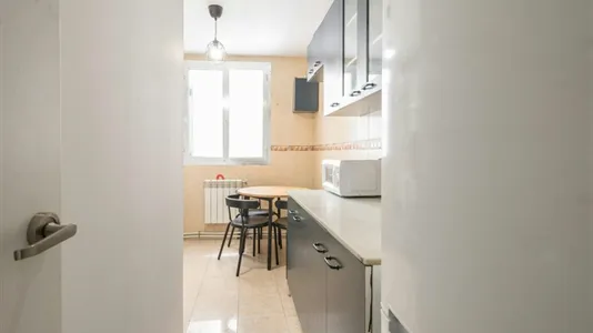 Rooms in Madrid Centro - photo 8