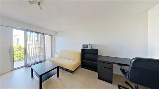 Apartments in Orléans - photo 3