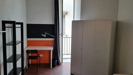 Rooms in Napoli Municipalità 4 - photo 2