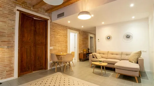 Apartments in Barcelona Ciutat Vella - photo 4