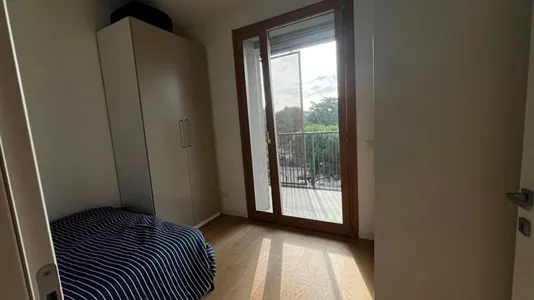 Rooms in Milano Zona 2 - Stazione Centrale, Gorla, Turro, Greco, Crescenzago - photo 2