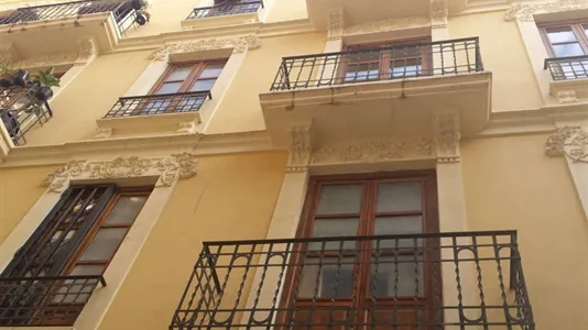 Apartments in Valencia Ciutat Vella - photo 2