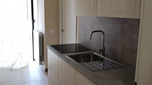 Rooms in Milano Zona 2 - Stazione Centrale, Gorla, Turro, Greco, Crescenzago - photo 8