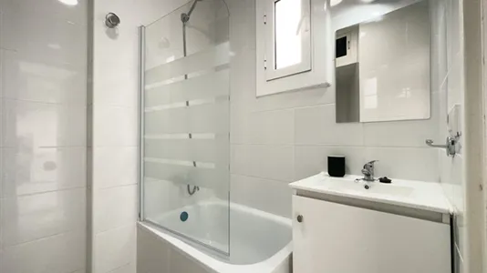 Rooms in Barcelona Sants-Montjuïc - photo 6