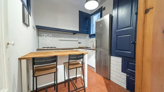 Rooms in Barcelona Eixample - photo 10