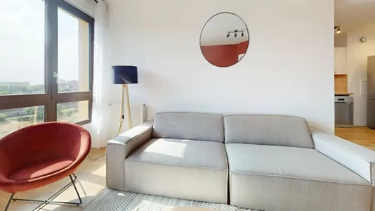 Rooms in Saint-Denis - photo 3