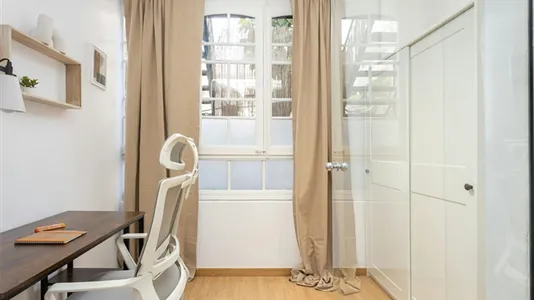 Rooms in Barcelona Eixample - photo 4