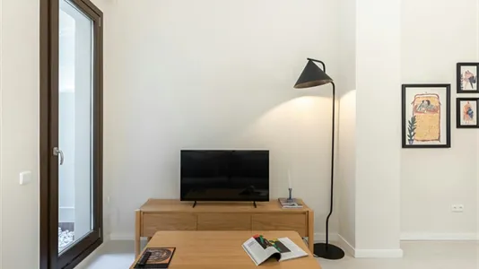 Apartments in Barcelona Eixample - photo 3