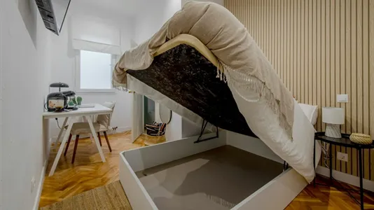 Rooms in Madrid Centro - photo 10