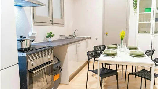 Rooms in Barcelona Ciutat Vella - photo 6