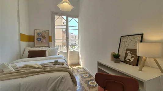 Rooms in Barcelona Eixample - photo 1