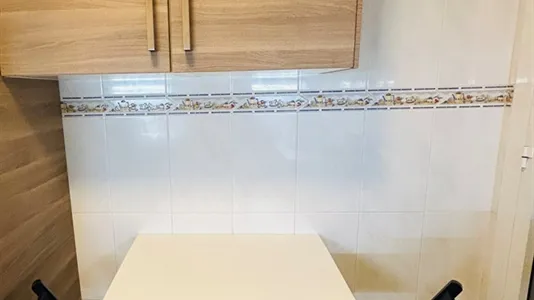 Rooms in Badalona - photo 8