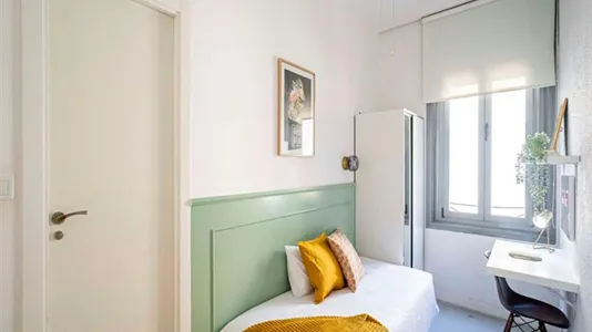 Rooms in Madrid Centro - photo 5