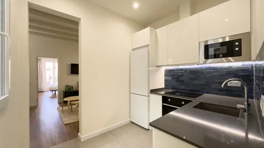 Apartments in Barcelona Ciutat Vella - photo 4