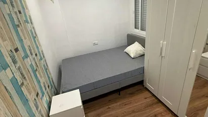 Room for rent in Badalona, Cataluña