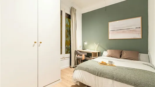 Rooms in Barcelona Eixample - photo 1