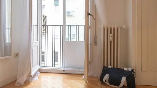 Rooms in Madrid Chamberí - photo 3