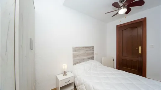 Rooms in Granada - photo 4