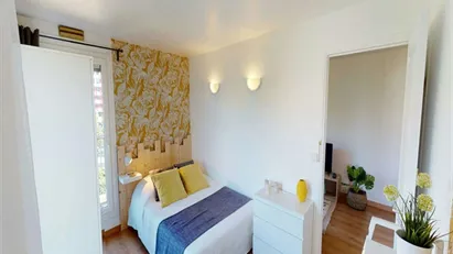 Room for rent in Nanterre, Île-de-France