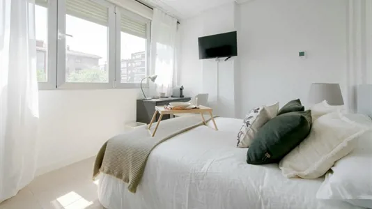 Rooms in Madrid Retiro - photo 1