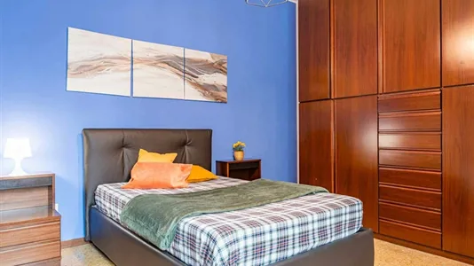 Rooms in Milano Zona 8 - Fiera, Gallaratese, Quarto Oggiaro - photo 1