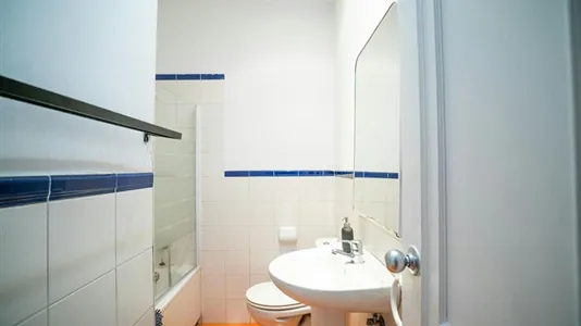 Rooms in Madrid Centro - photo 10