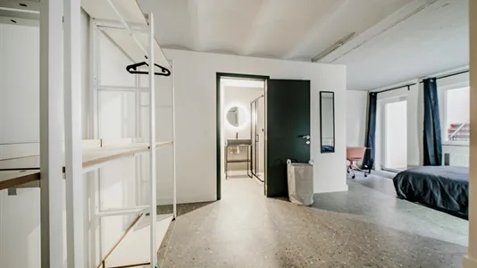 Rooms in Charleroi - photo 3