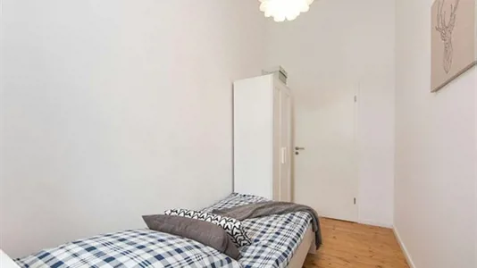 Rooms in Berlin Charlottenburg-Wilmersdorf - photo 2