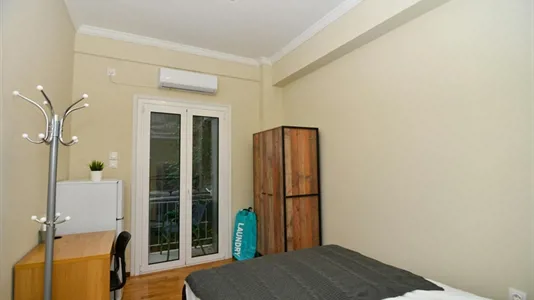 Rooms in Galatsi - photo 1