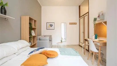 Room for rent in Milano Zona 5 - Vigentino, Chiaravalle, Gratosoglio, Milan
