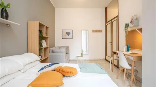 Rooms in Milano Zona 5 - Vigentino, Chiaravalle, Gratosoglio - photo 1