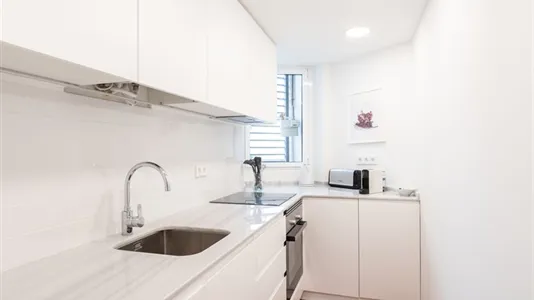 Apartments in Barcelona Ciutat Vella - photo 9