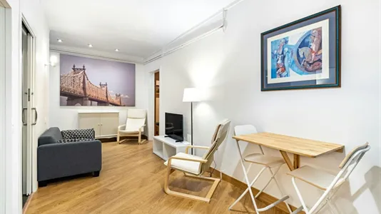 Rooms in Barcelona Ciutat Vella - photo 4